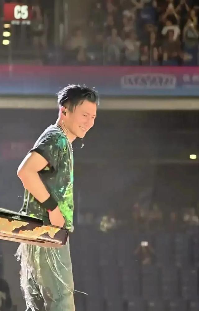 遇到了谢霆, 是一个非常, img