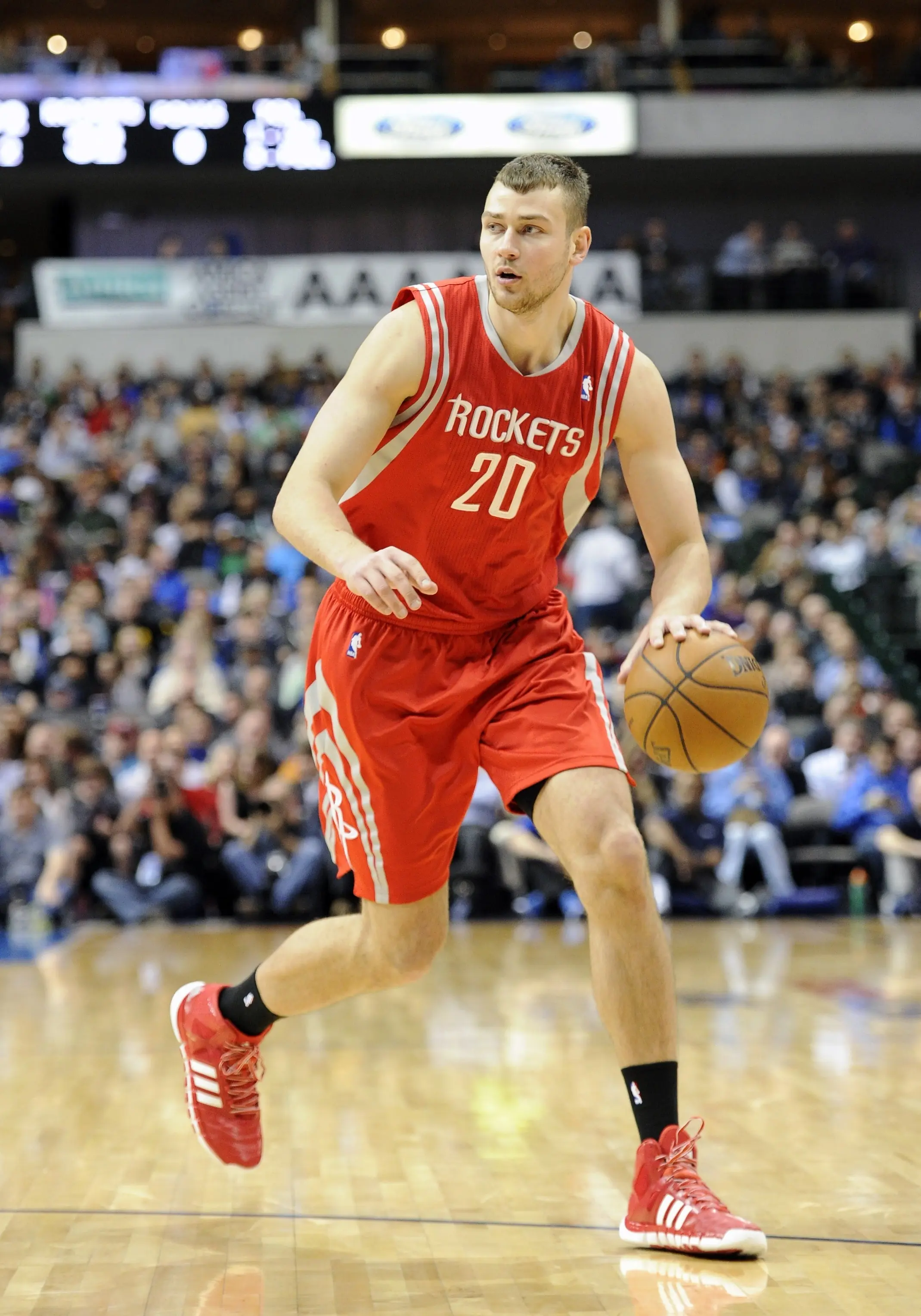 AA, 秀赛季表现 AA, 秀赛季表现