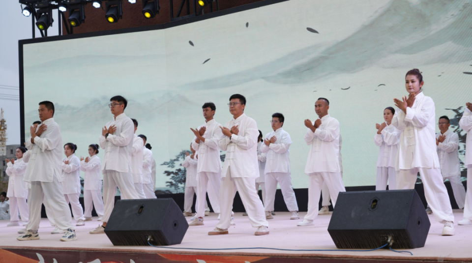 团队凝聚力, tlGP, 在驼城广场 团队凝聚力, tlGP, 在驼城广场