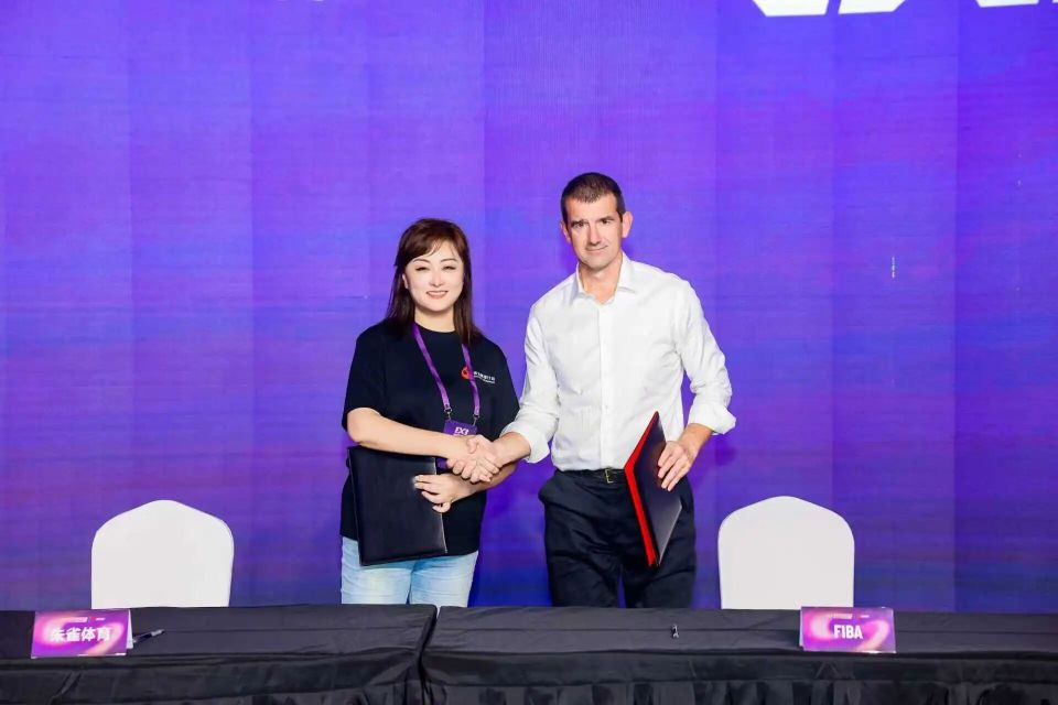 IBA, 篮球运动早, Redwi