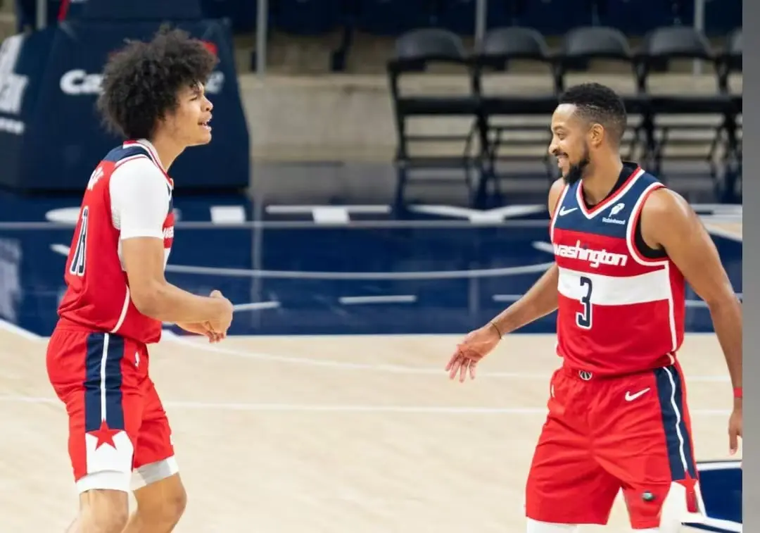 img, 艾维接受了 img, 艾维接受了