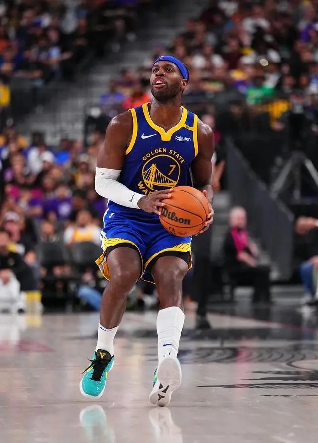 om, 的信任, 并且在三分 om, 的信任, 并且在三分